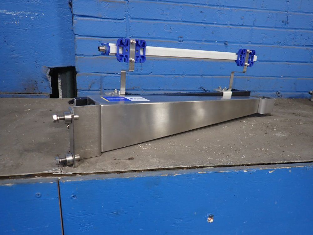 Simco Ion 24" Neutro-vac Web Cleaning System