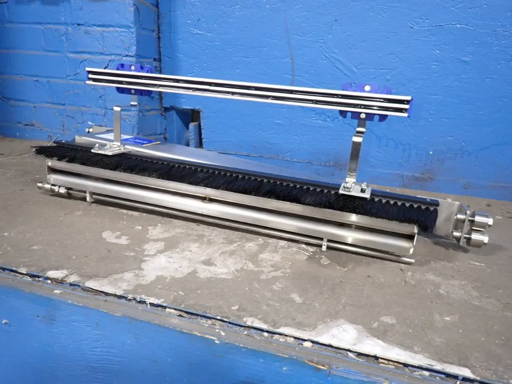 Simco Ion 24" Neutro-vac Web Cleaning System