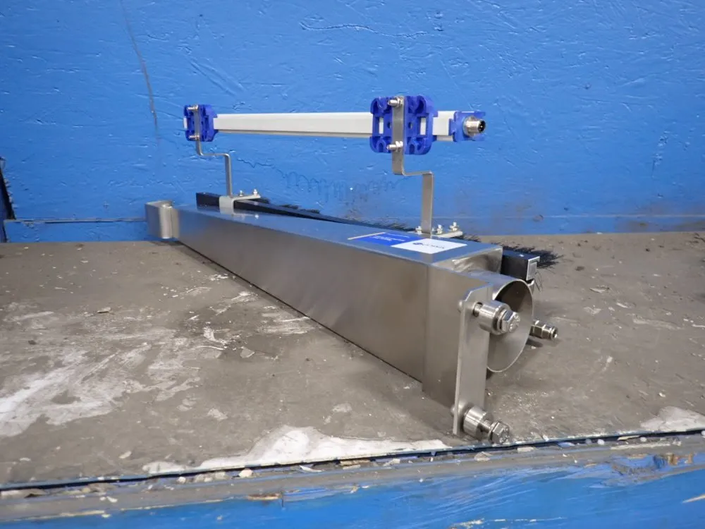 Simco Ion 24" Neutro-vac Web Cleaning System