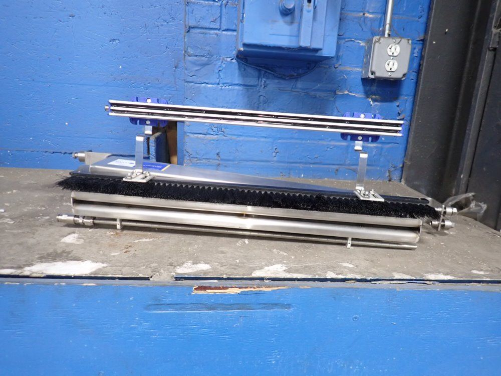 Simco Ion 24" Neutro-vac Web Cleaning System