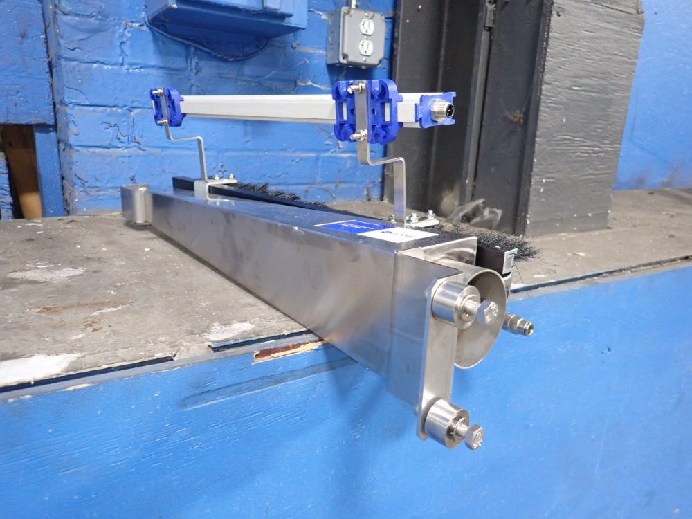 Simco Ion 24" Neutro-vac Web Cleaning System