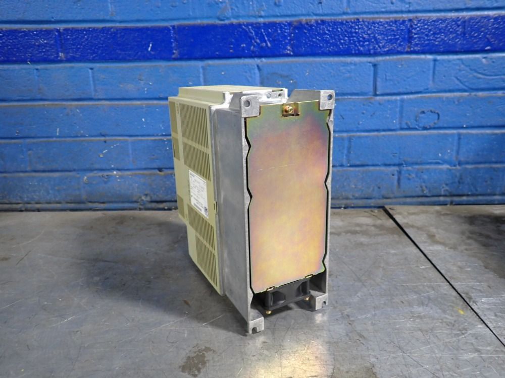 Yaskawa Servopack - Sgdb-03vdy1