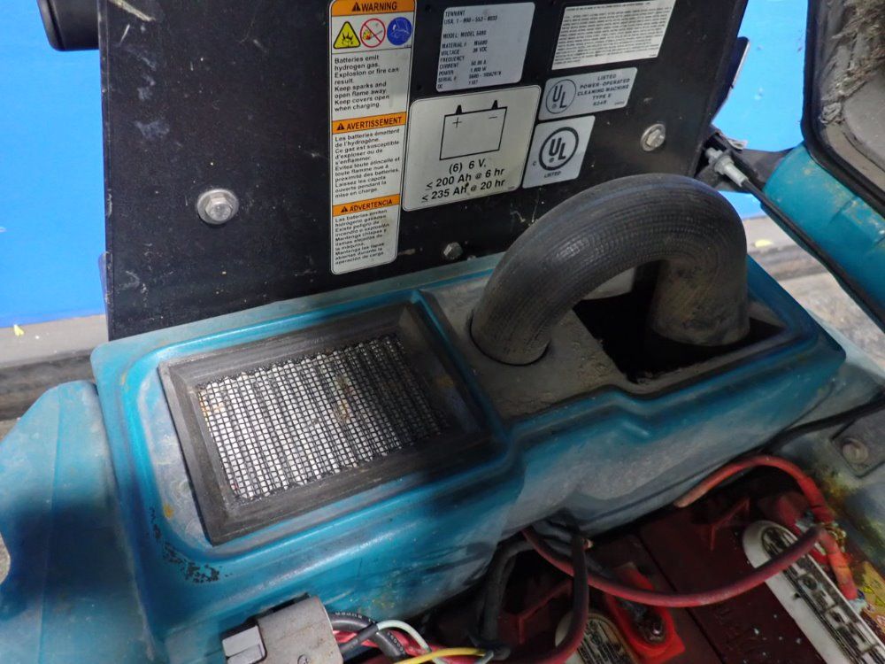 Tennant 36" Floor Scrubber - 5680