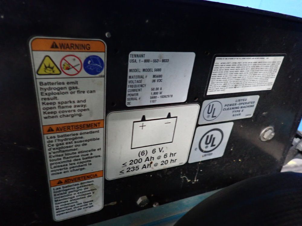 Tennant 36" Floor Scrubber - 5680