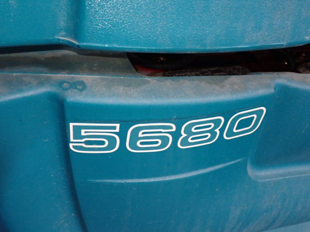 Tennant 36" Floor Scrubber - 5680