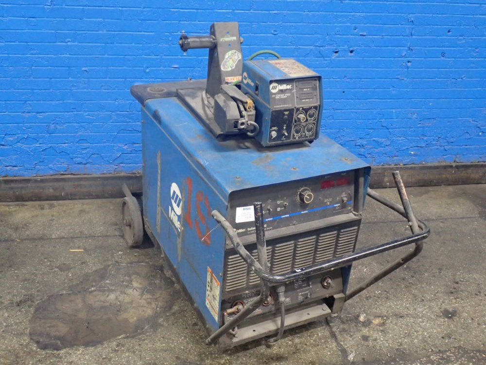 Miller Electric 450 Amps Welder - Deltaweld 452