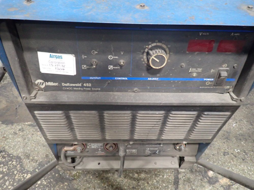 Miller Electric 450 Amps Welder - Deltaweld 452