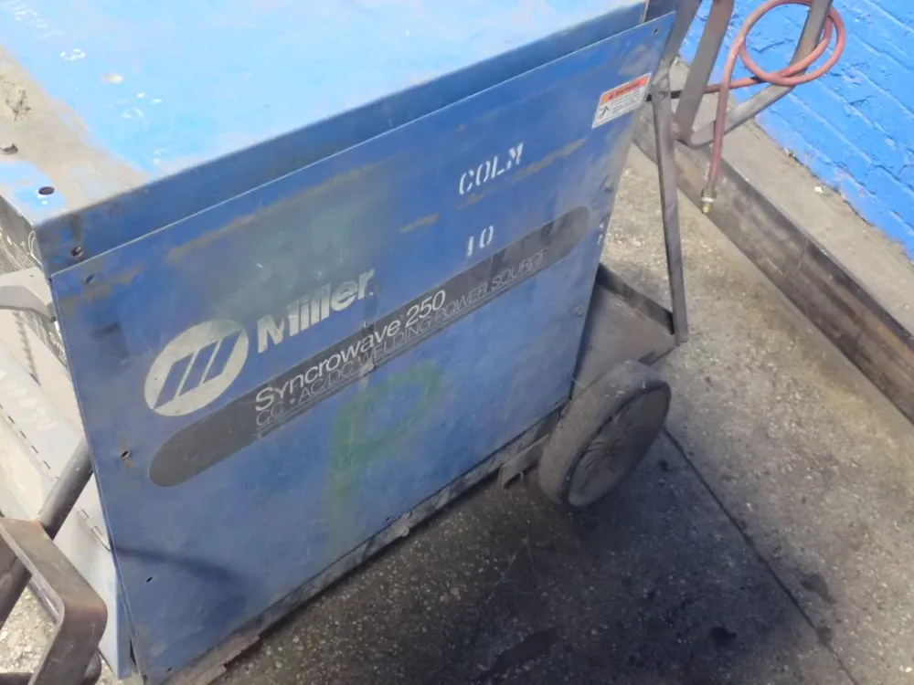 Miller Electric 250 Amps Welder - Syncrowave 250
