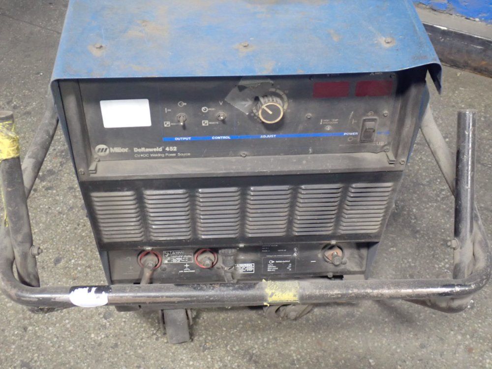 Miller Electric 450 Amps Welder - Deltaweld 452