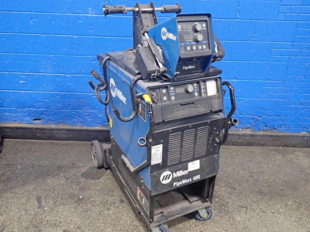 Miller Electric 565 Amps Welder - Pipeworx 400