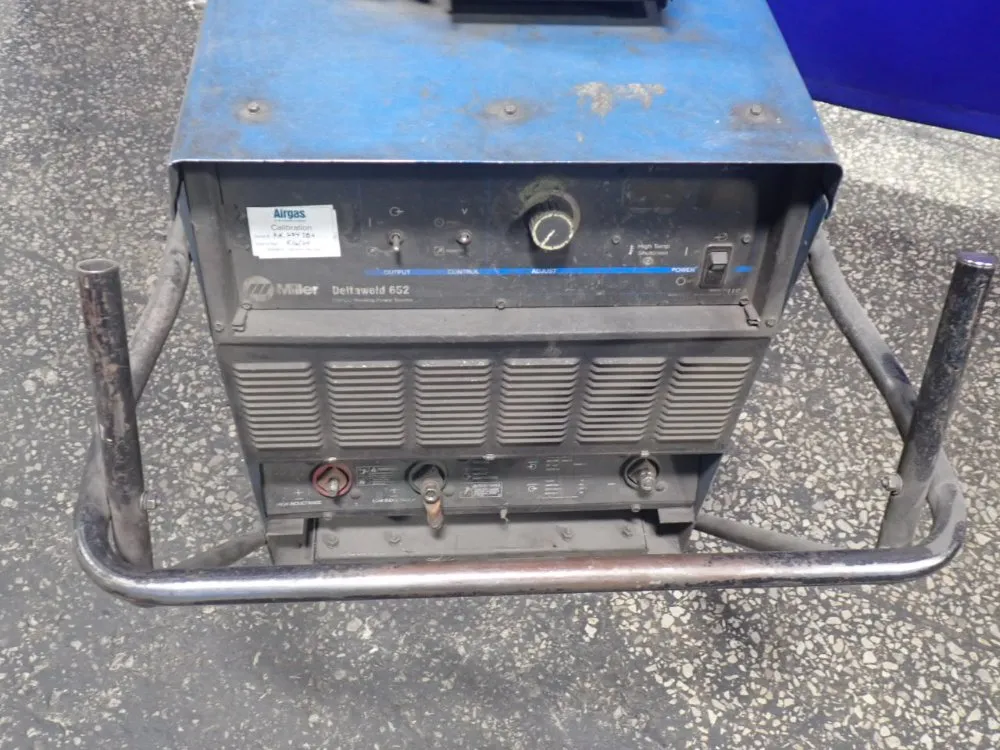 Miller Electric 650 Amps Welder - Deltaweld 652