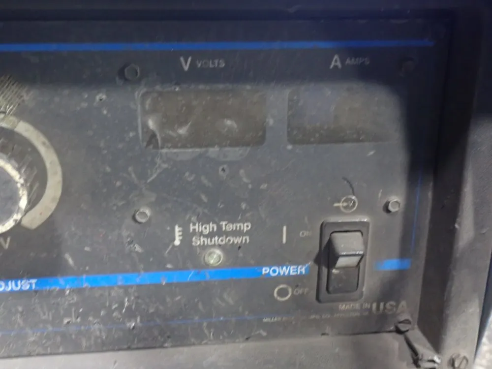 Miller Electric 650 Amps Welder - Deltaweld 652