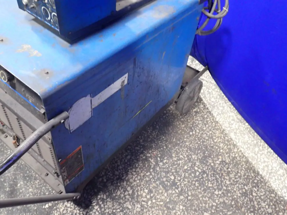 Miller Electric 650 Amps Welder - Deltaweld 652