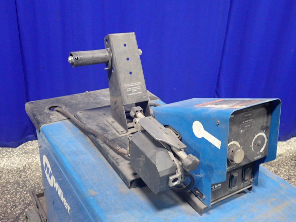 Miller Electric 450 Amps Welder - Deltaweld 452