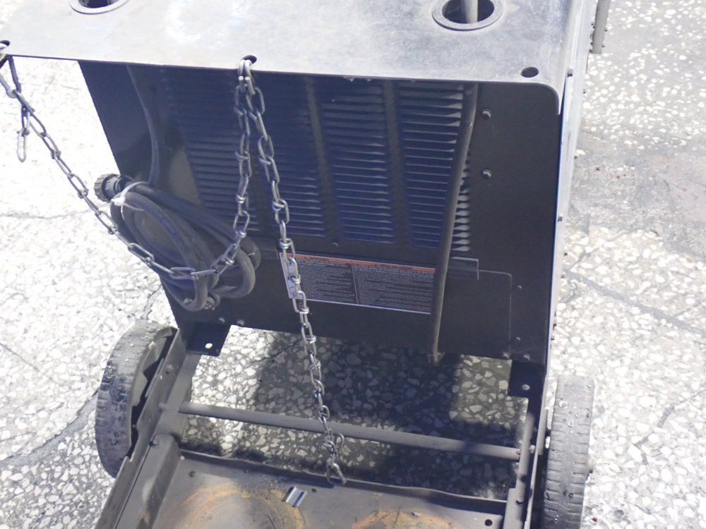 Miller Electric 450 Amps Welder - Deltaweld 452