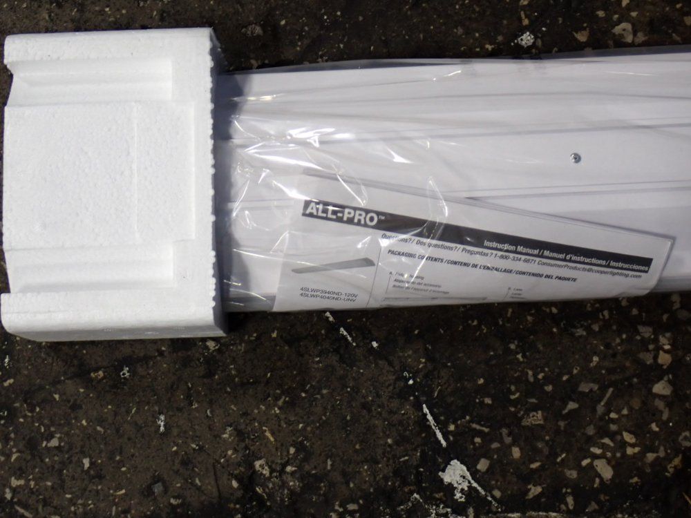 All-pro Flourescent Light Fixture