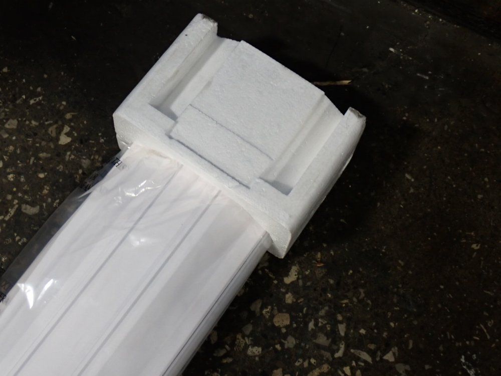 All-pro Flourescent Light Fixture