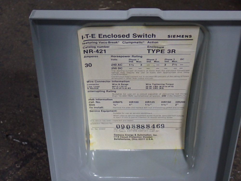 Siemens 30 Amps Enclosed Switch - Nr-421