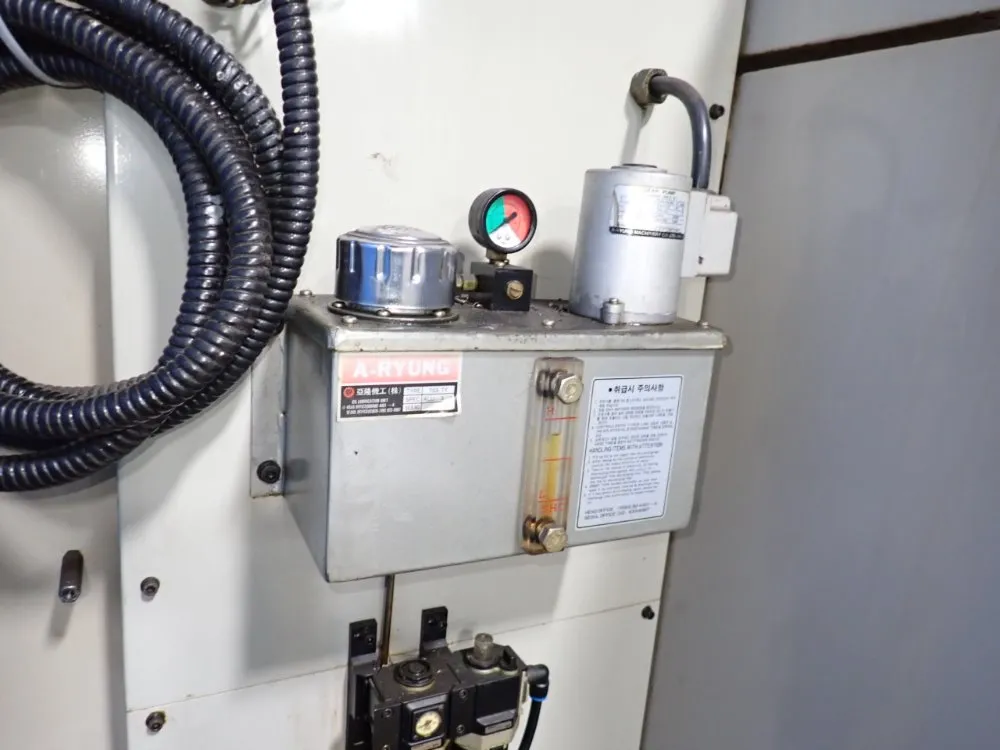 Kia Machine Tool 18" X 36" Cnc Vmc - V35