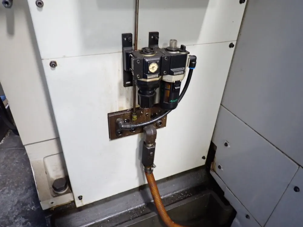 Kia Machine Tool 18" X 36" Cnc Vmc - V35