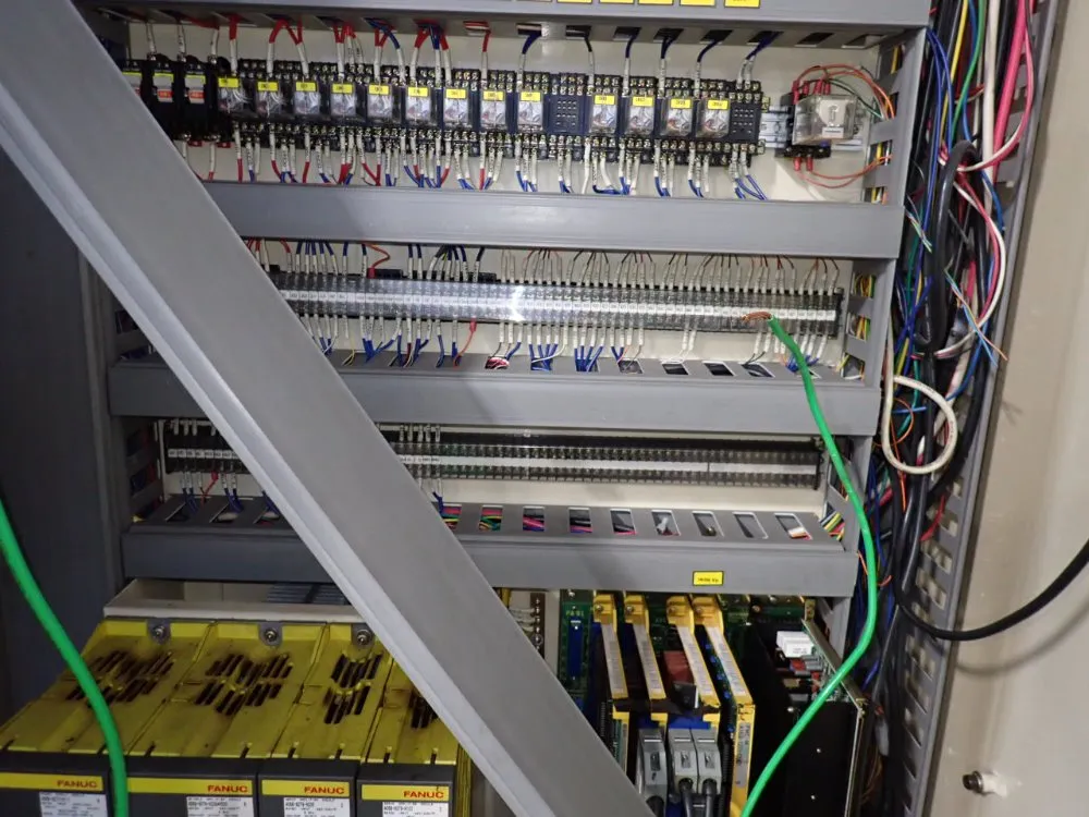 Kia Machine Tool 18" X 36" Cnc Vmc - V35