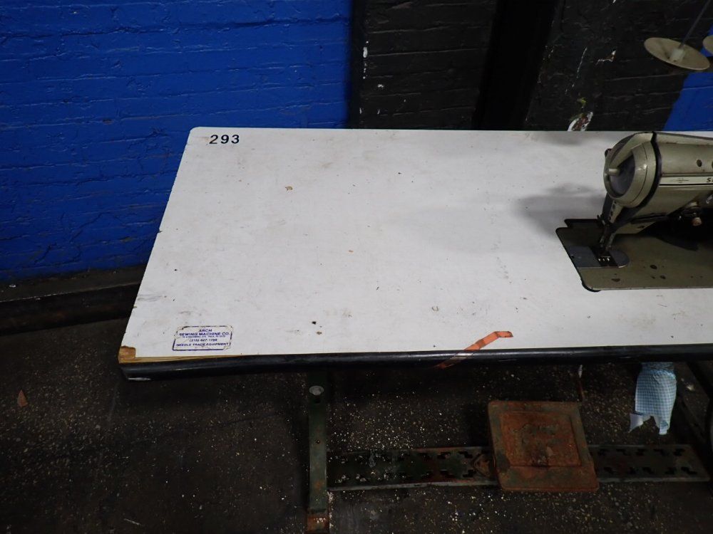 Singer 11" Sewing Machine - 457u135