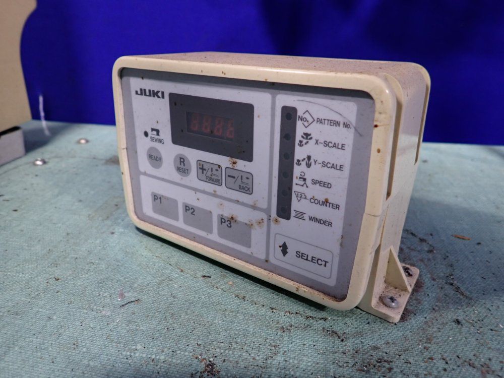 Juki 10" Throat Sewing Machine - Lk-1900