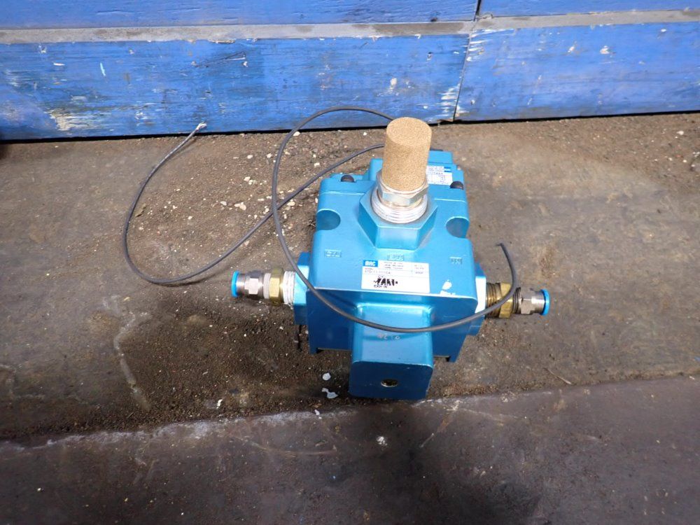 Mac Solenoid Valve - 57d-11-111ca