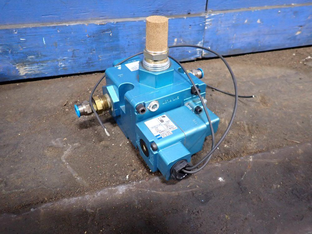 Mac Solenoid Valve - 57d-11-111ca