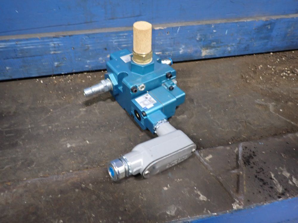 Mac Solenoid Valve - 57d-11-111ca