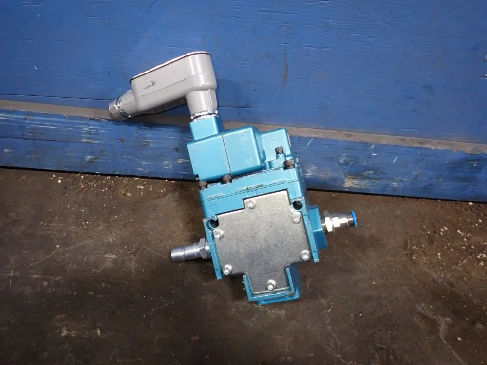 Mac Solenoid Valve - 57d-11-111ca