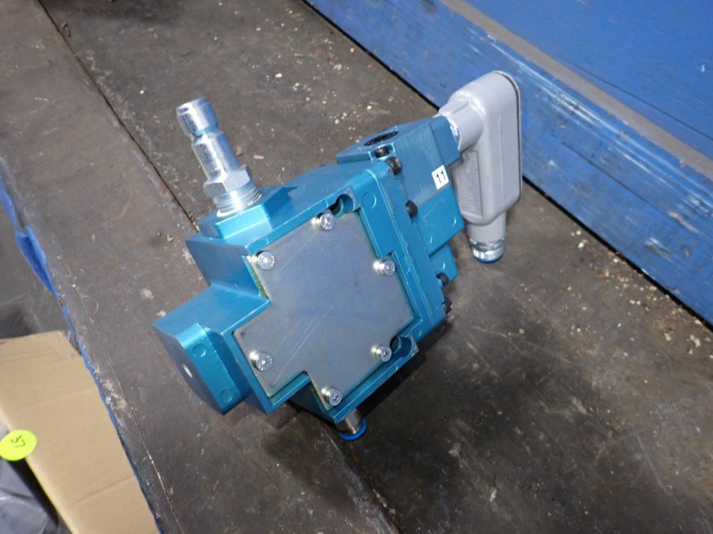 Mac Solenoid Valve - 57d-11-111ca