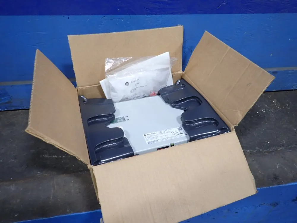 Allen-bradley Kinetix 5500 Servo Drive - 2198-h040-ers