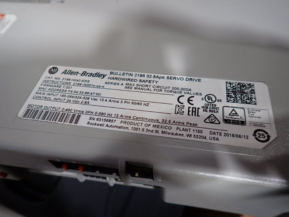 Allen-bradley Kinetix 5500 Servo Drive - 2198-h040-ers