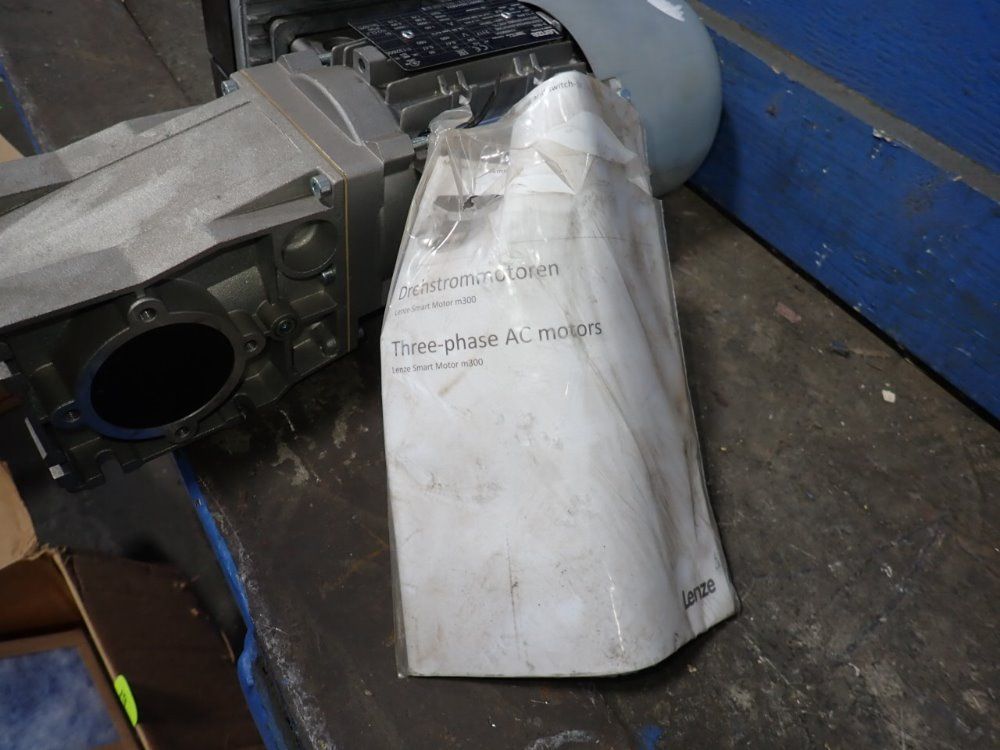 Lenze 0.47 Kw Gear Drive - G50ab045mvbr2c00