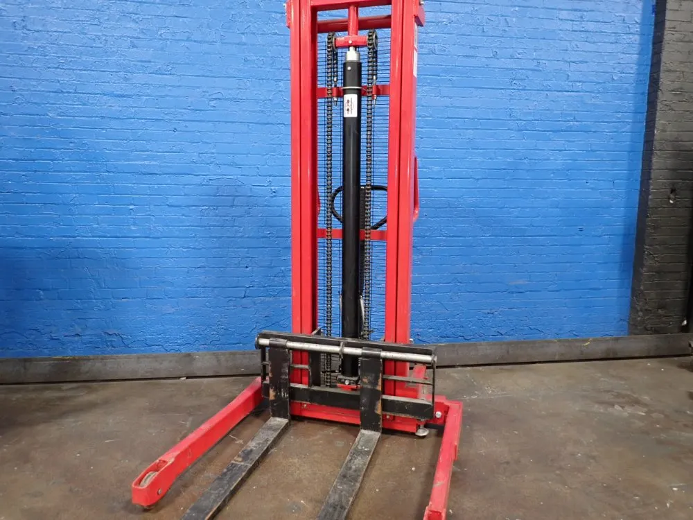 Dayton 2000 Lbs Manual Straddle Lift - 4vmf1