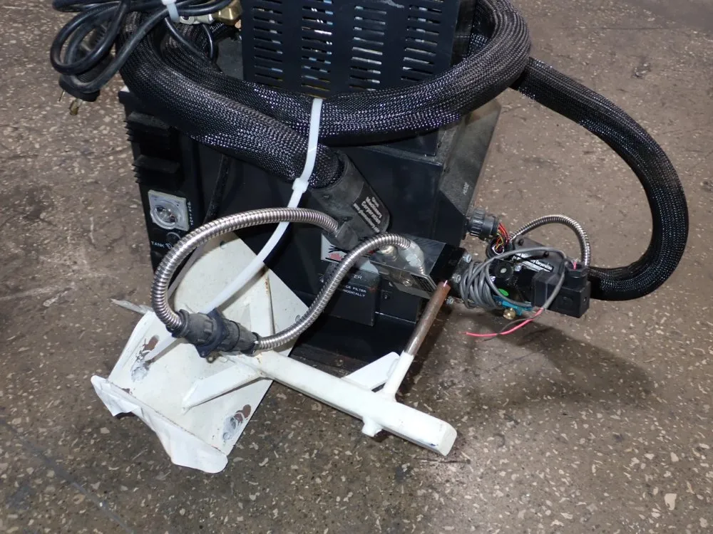 Glue Machinery Corp 2620 Watts Hot Glue Machine - Economelt 10