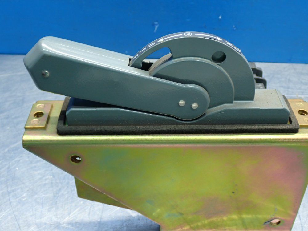 Allen Bradley Disconnect Switch - 1494f-n60