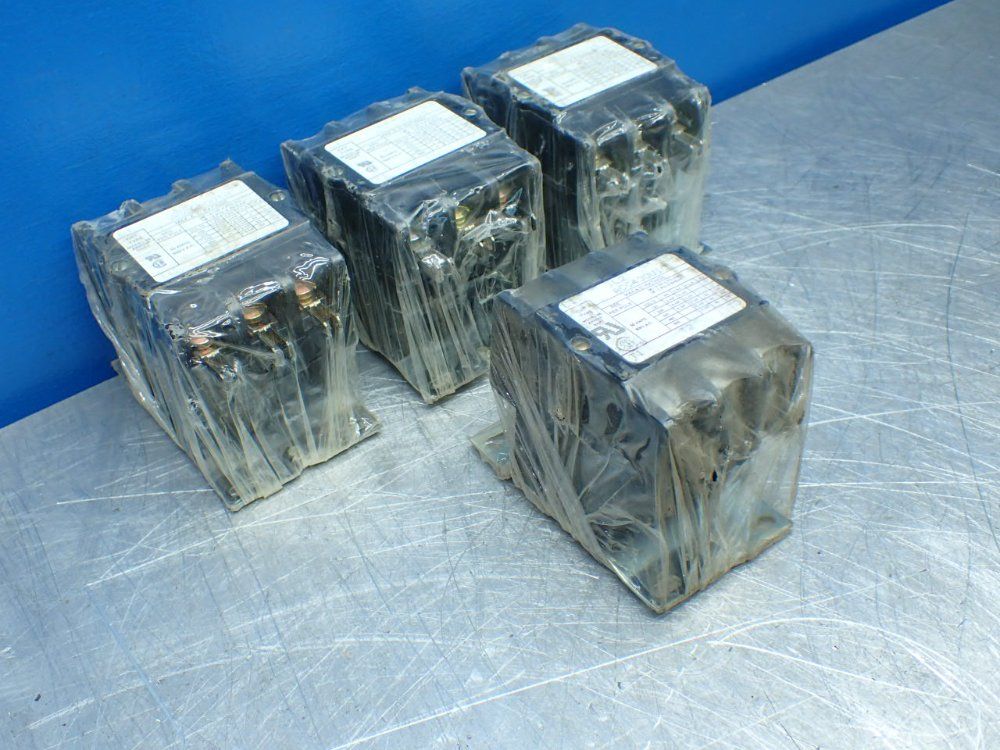 Arrow Hart 4pcs Arrow Hart Contactor Lot (3x)acc330v10 & Acc430v10 - Acc43uv10