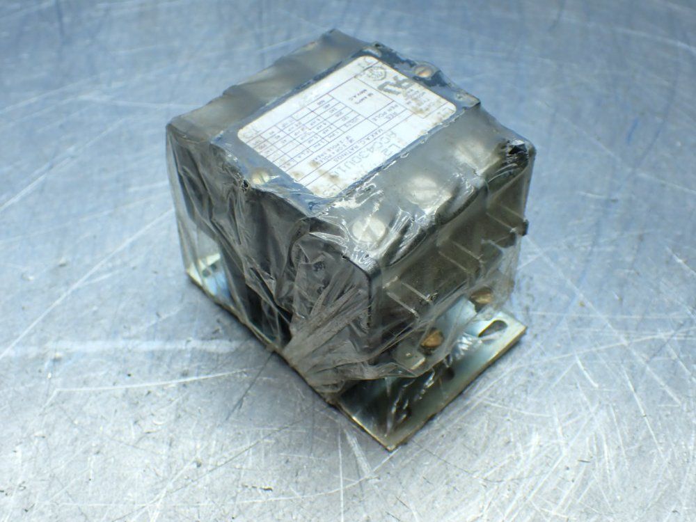 Arrow Hart 4pcs Arrow Hart Contactor Lot (3x)acc330v10 & Acc430v10 - Acc43uv10