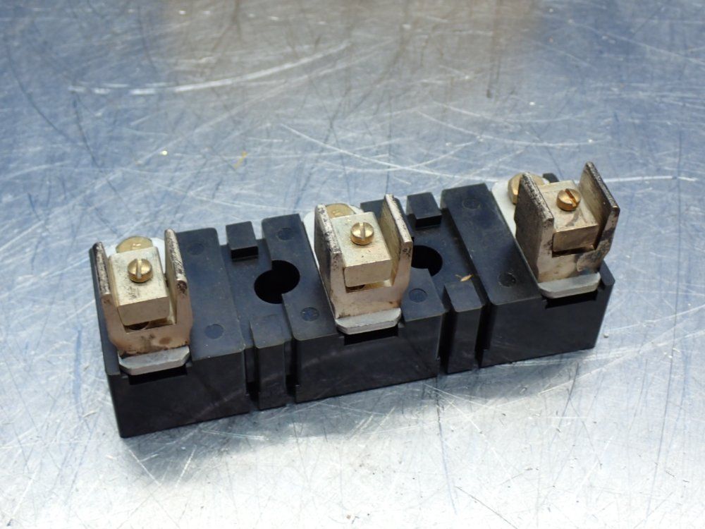 Allen Bradley Fuse Block - 1491-n333