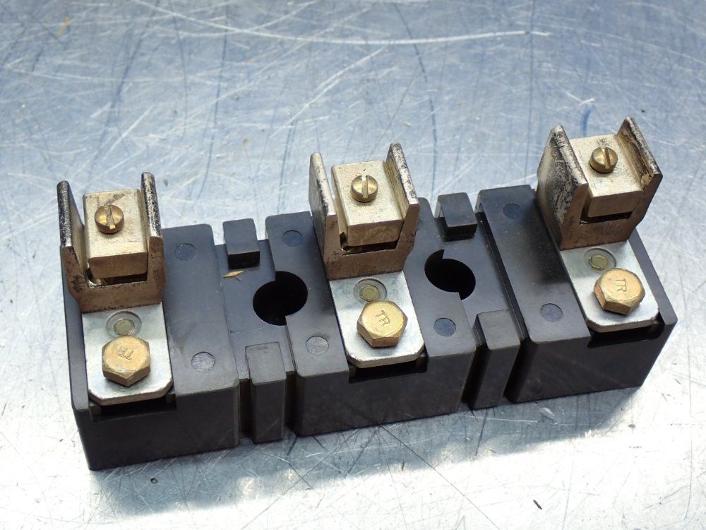 Allen Bradley Fuse Block - 1491-n333