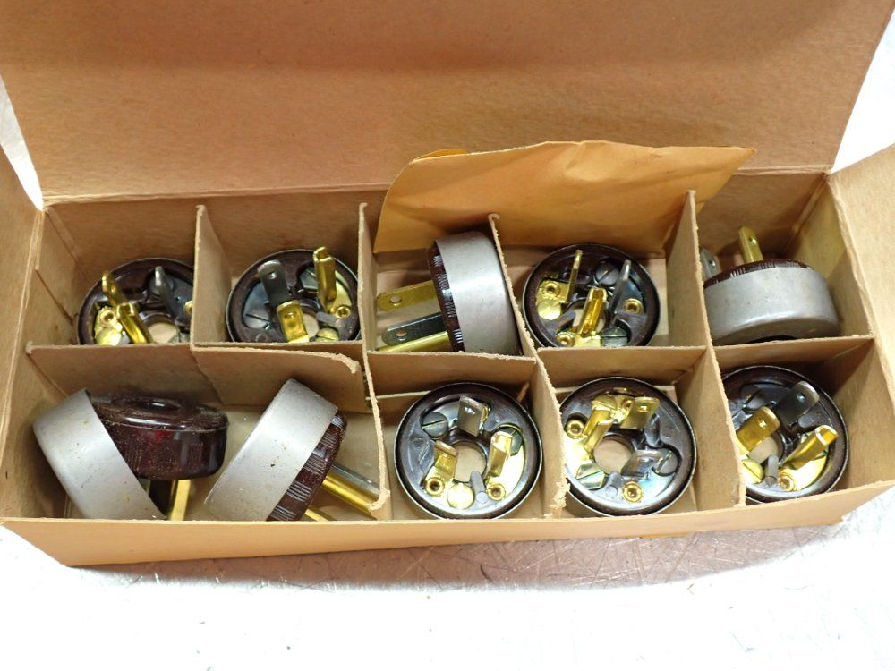 Harvey Hubbell 50 Electrical Plug Units - Wg15524
