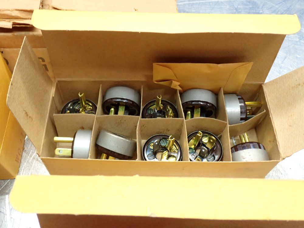 Harvey Hubbell 50 Electrical Plug Units - Wg15524