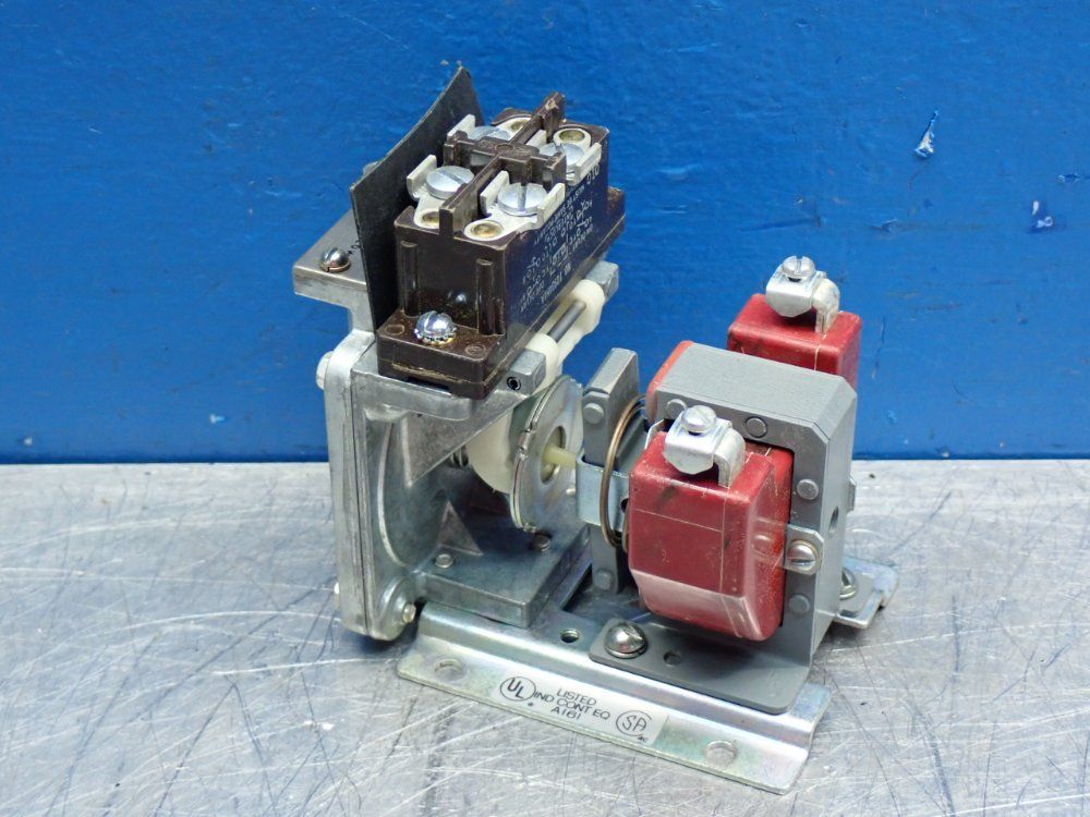 Cutler+hammer Pneumatic Timing Relay - 10337h192b