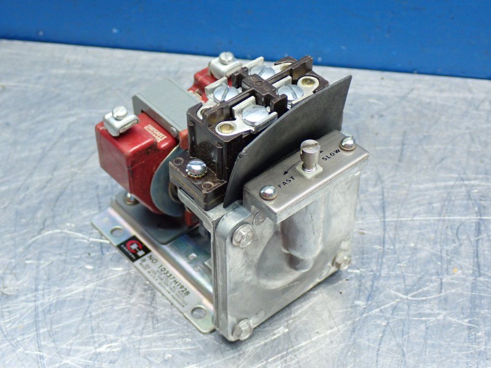 Cutler+hammer Pneumatic Timing Relay - 10337h192b