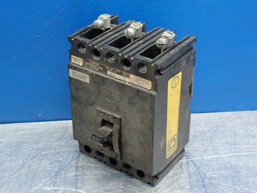 Square D Molded Case Circuit Breaker - Fal-32030