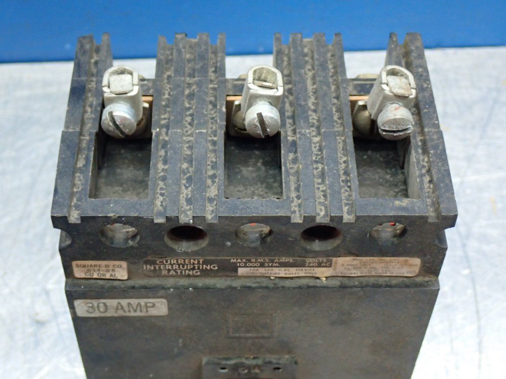 Square D Molded Case Circuit Breaker - Fal-32030