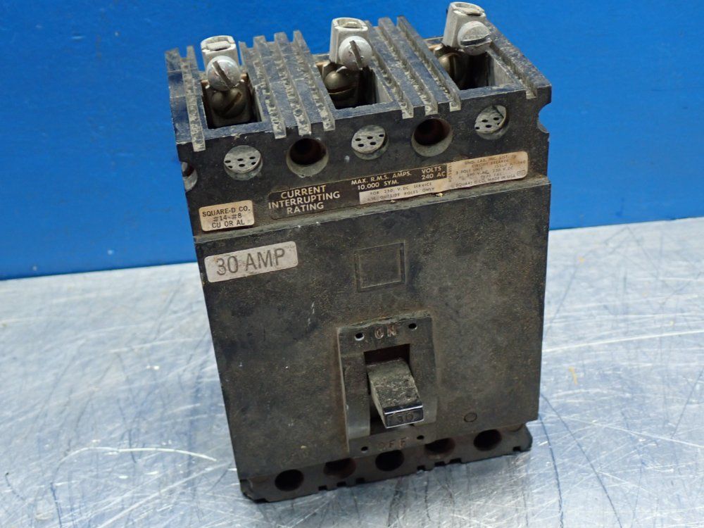 Square D Molded Case Circuit Breaker - Fal-32030
