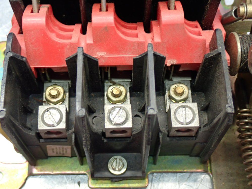 Square D Disconnect Switch - 9422